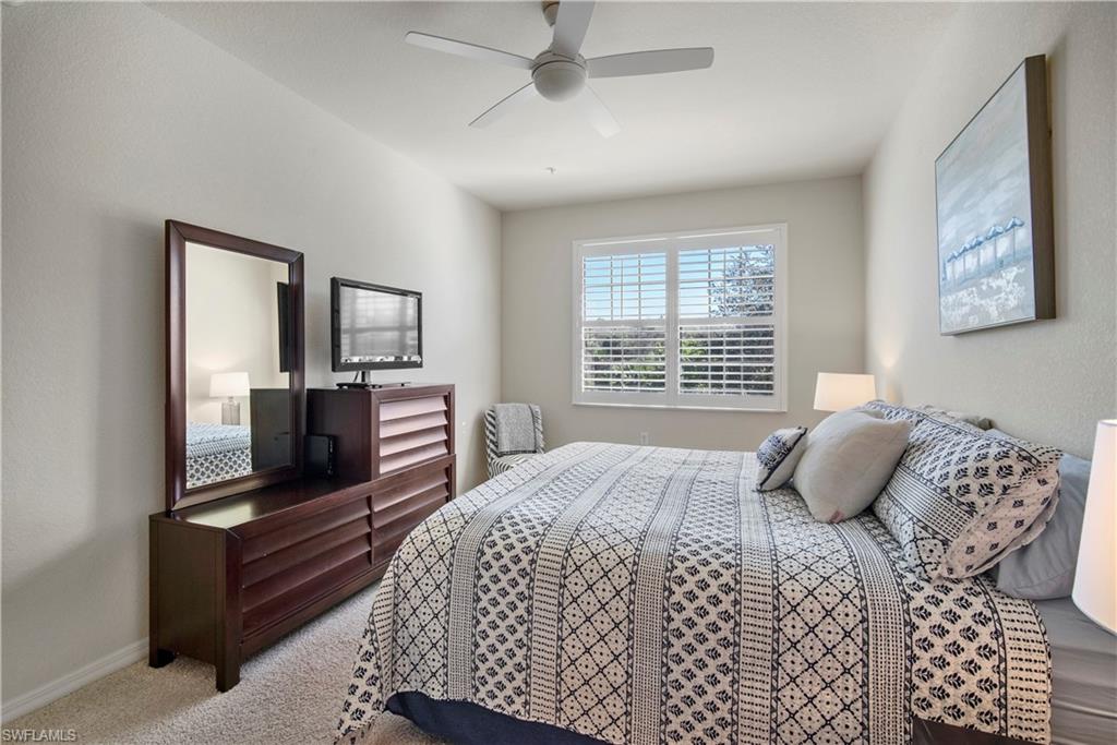 COACH HOMES AT HERITAGE BAY - Residential