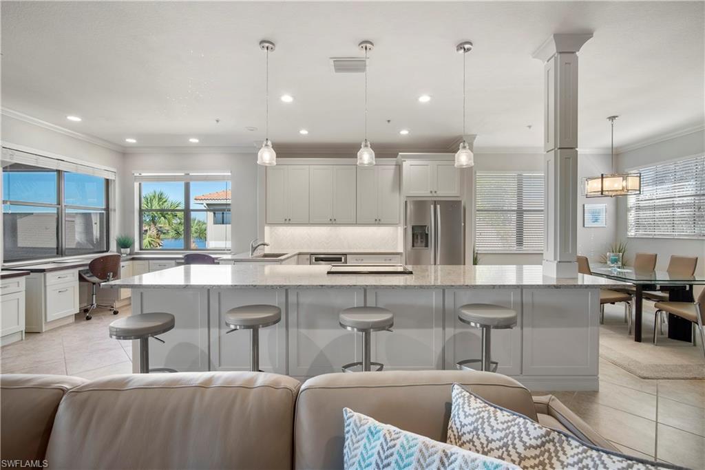 COACH HOMES AT HERITAGE BAY - Residential