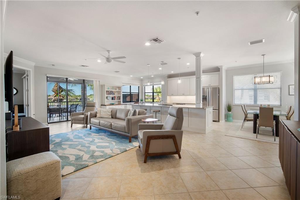 COACH HOMES AT HERITAGE BAY - Residential