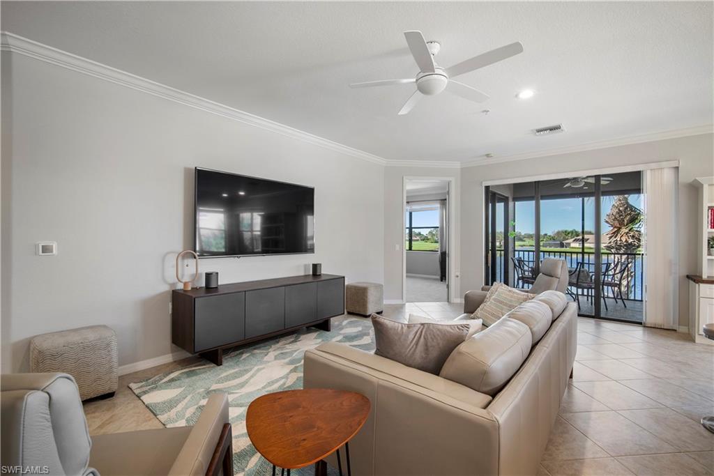 COACH HOMES AT HERITAGE BAY - Residential