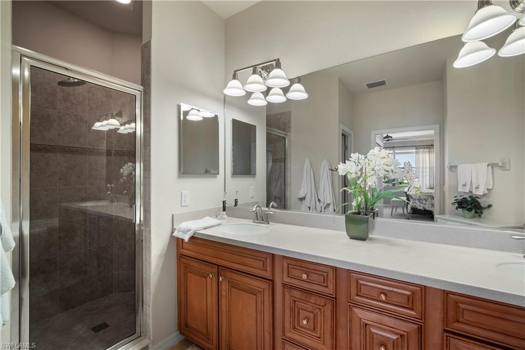 COACH HOMES AT HERITAGE BAY - Residential