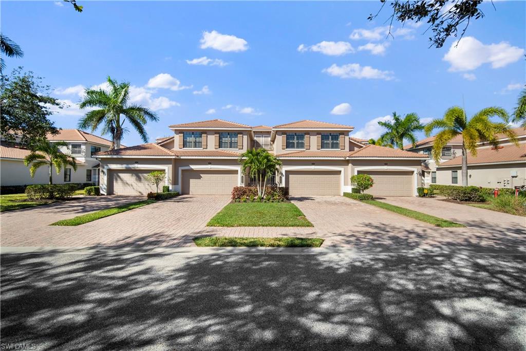 COACH HOMES AT HERITAGE BAY - Residential