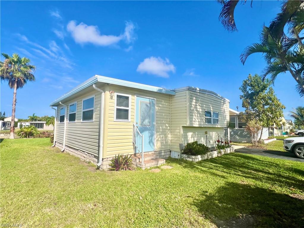 NAPLES MOBILE ESTATES - Residential