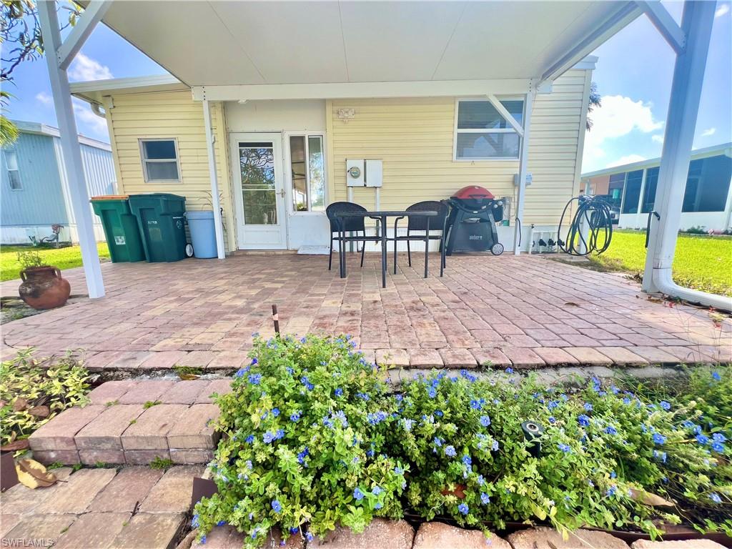 NAPLES MOBILE ESTATES - Residential