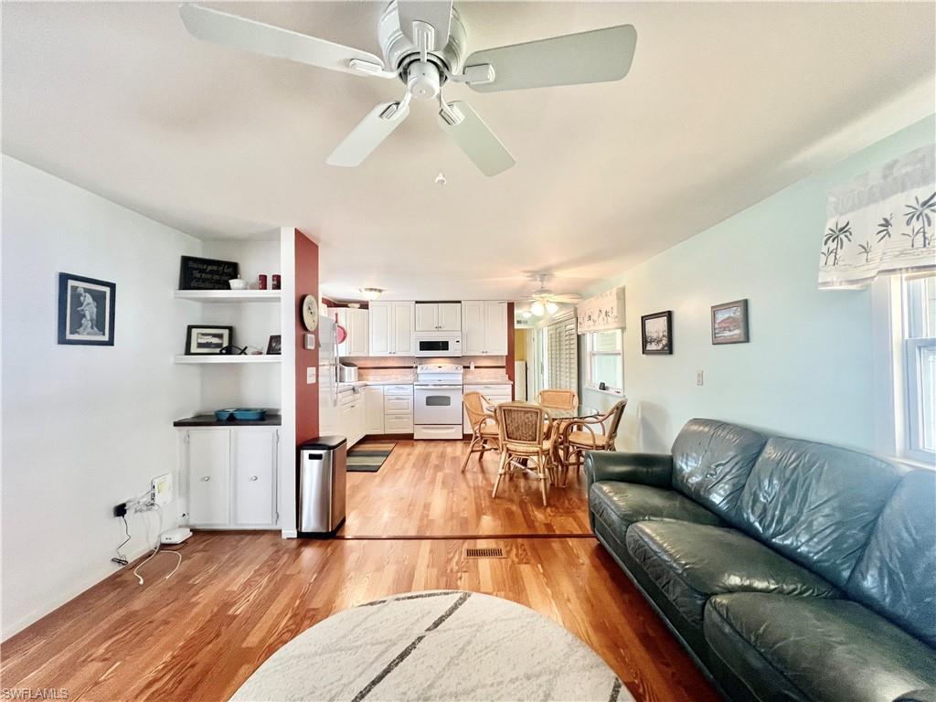 NAPLES MOBILE ESTATES - Residential