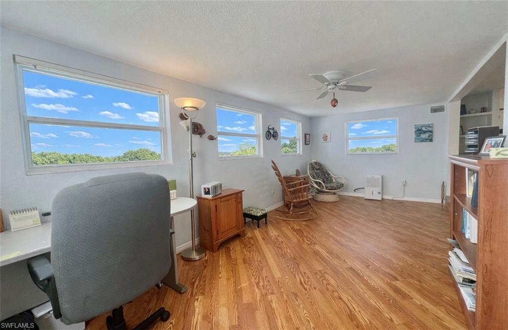 NAPLES MOBILE ESTATES - Residential