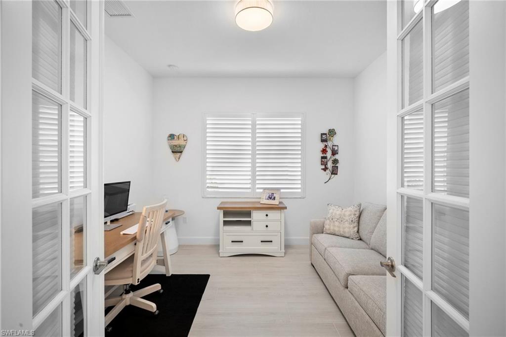 VALENCIA TRAILS - Residential