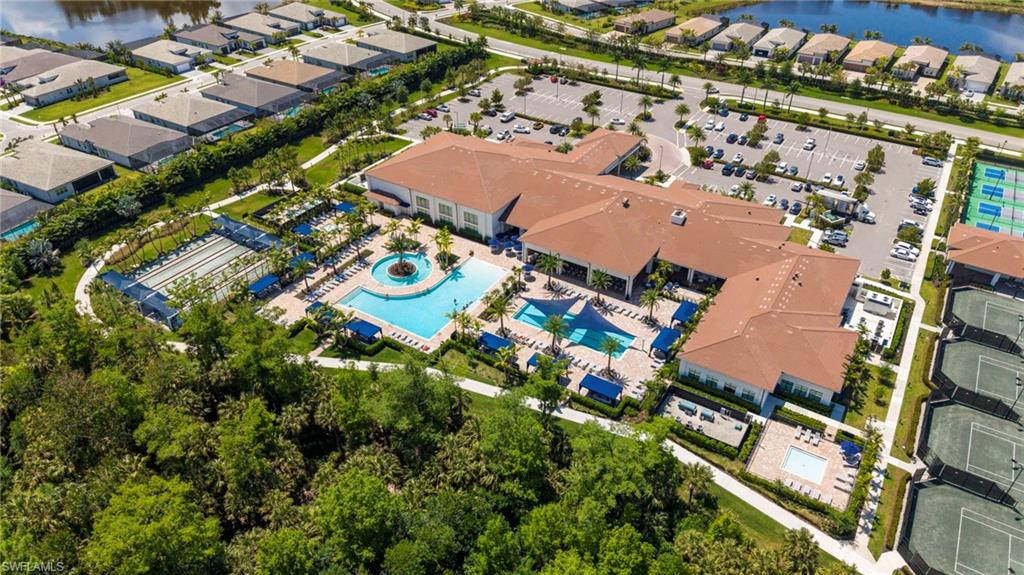 VALENCIA TRAILS - Residential