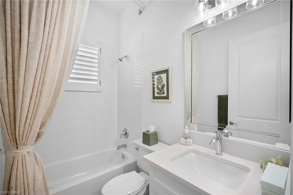 VALENCIA TRAILS - Residential