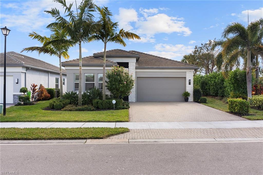 VALENCIA TRAILS - Residential