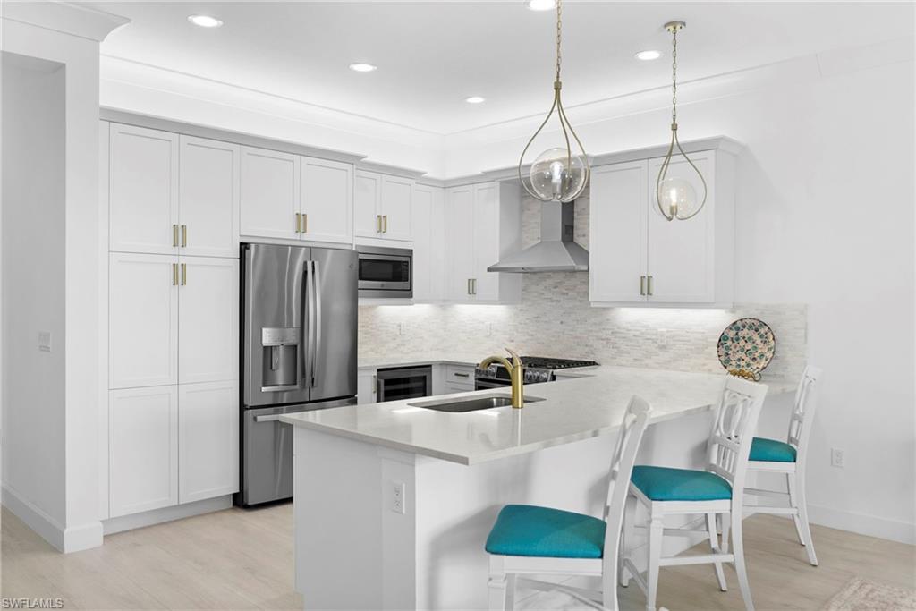 VALENCIA TRAILS - Residential