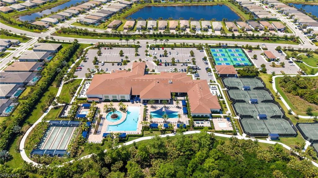 VALENCIA TRAILS - Residential