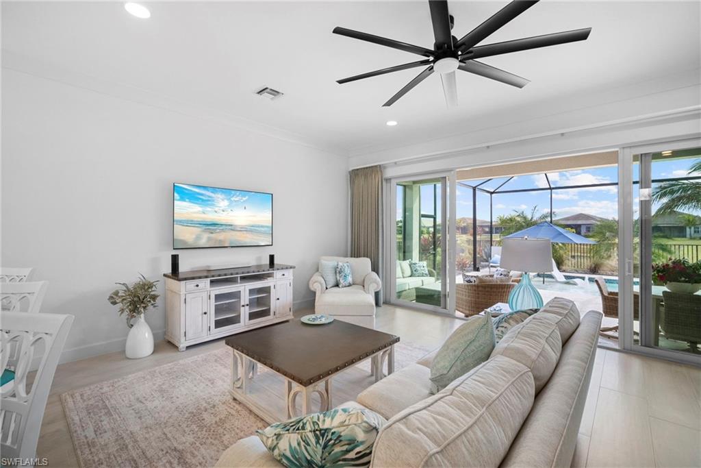 VALENCIA TRAILS - Residential