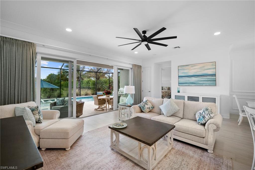 VALENCIA TRAILS - Residential