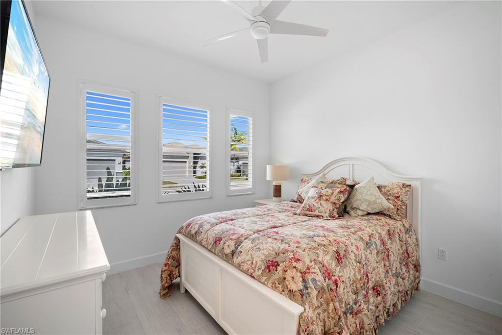 VALENCIA TRAILS - Residential