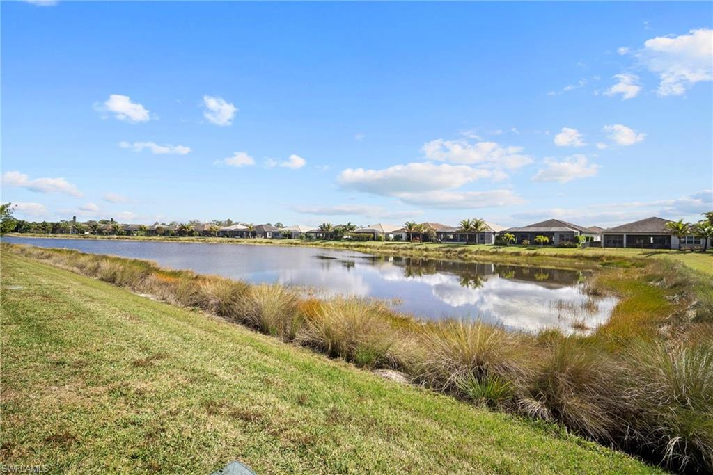 VALENCIA TRAILS - Residential