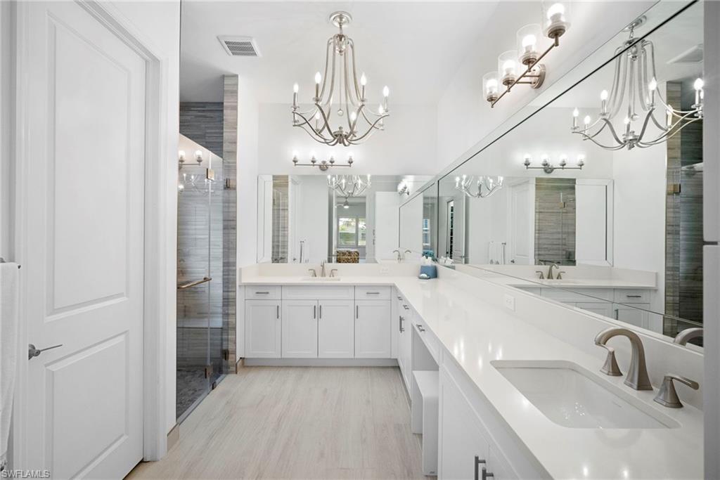 VALENCIA TRAILS - Residential