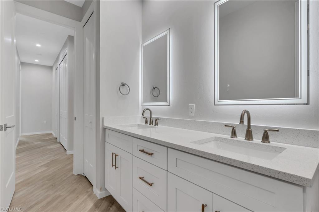 NAPLES VILLAS - Residential