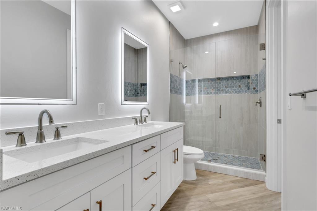 NAPLES VILLAS - Residential