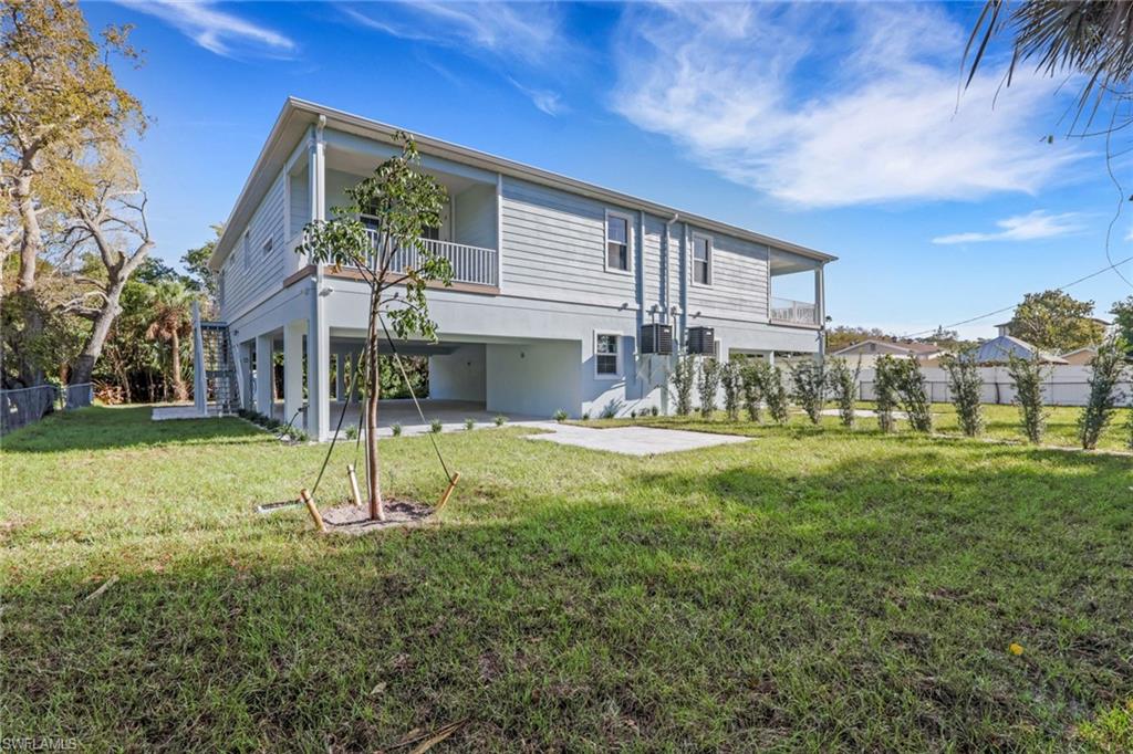 NAPLES VILLAS - Residential