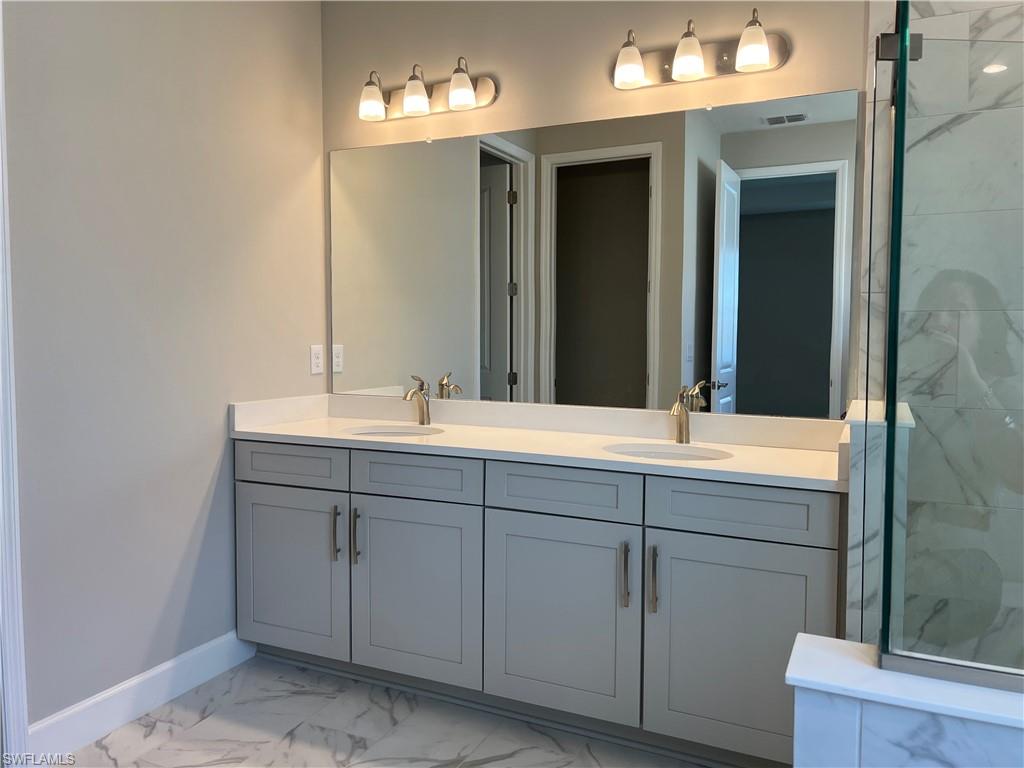 VALENCIA LAKES - Residential Lease