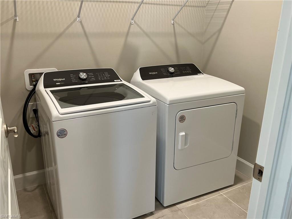 VALENCIA LAKES - Residential Lease