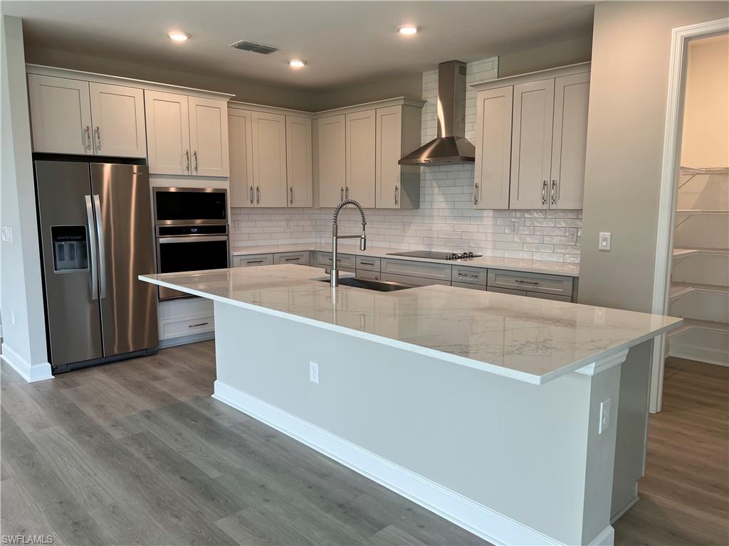 VALENCIA LAKES - Residential Lease