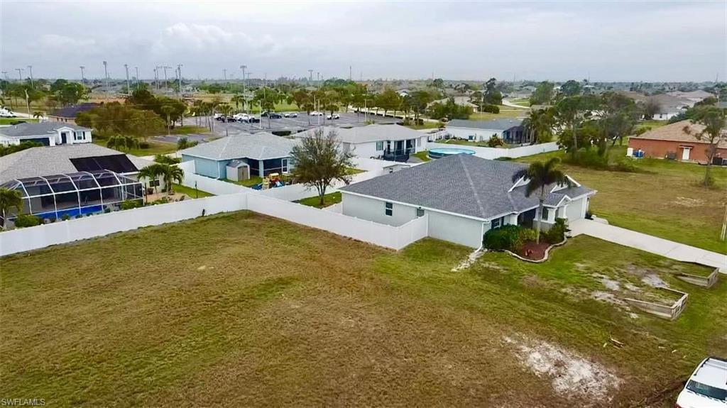 CAPE CORAL - Residential