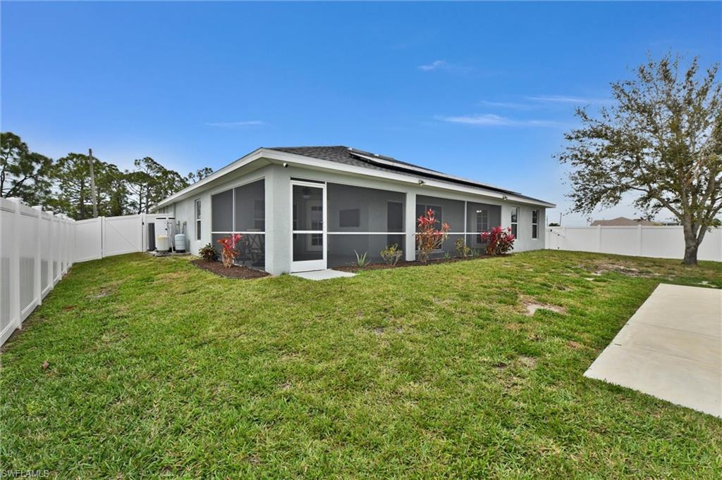 CAPE CORAL - Residential