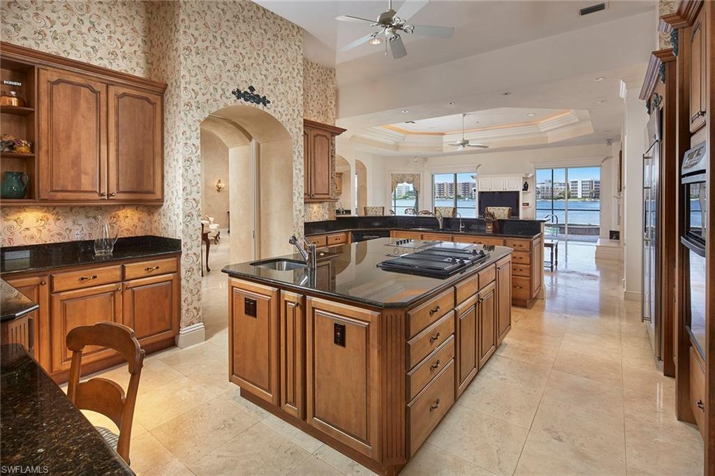 PARK SHORE - Residential