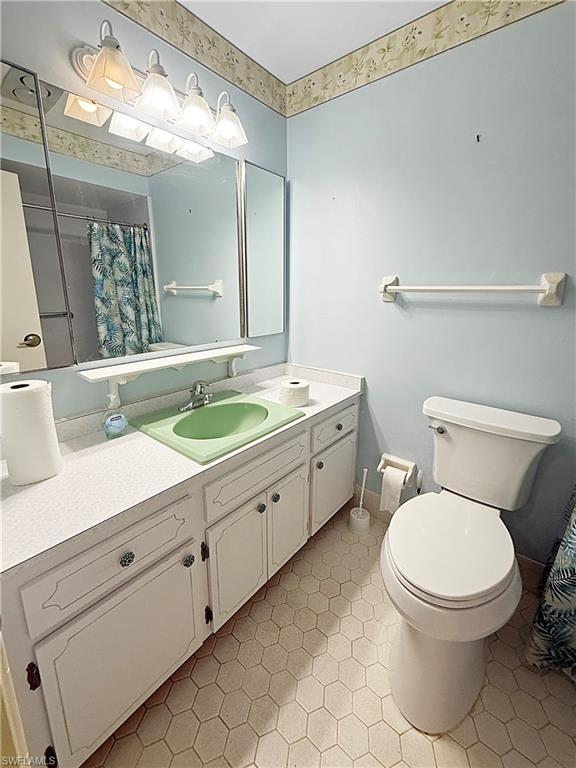 MYERLEE CIRCLE CONDO - Residential