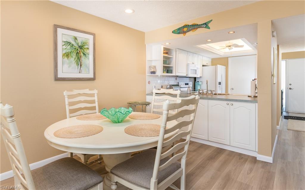 4549 SE 5th PL 211