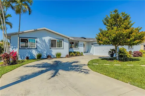 1640 Barbarosa Ct, Marco Island, FL 34145 - MLS#: 225028976