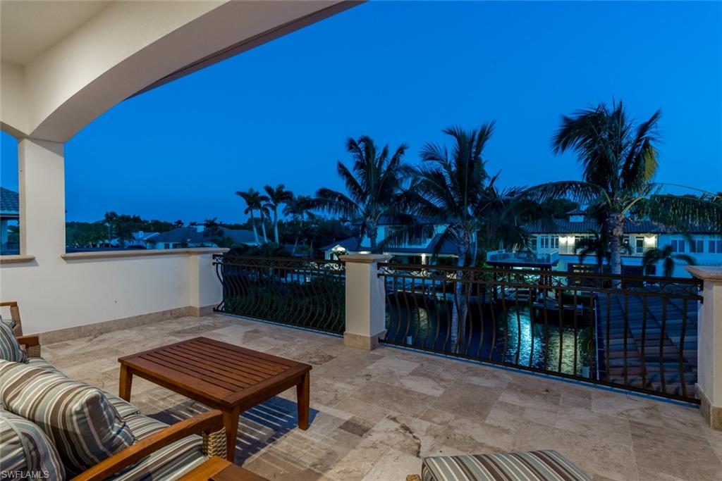 AQUALANE SHORES - Residential