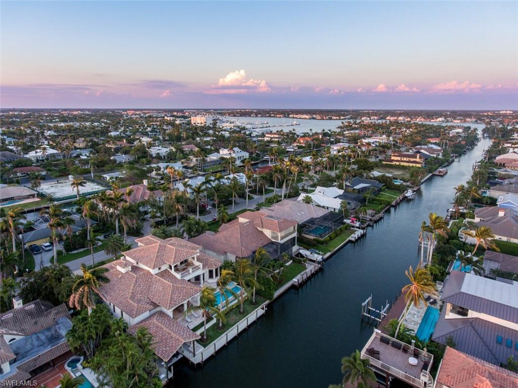 AQUALANE SHORES - Residential