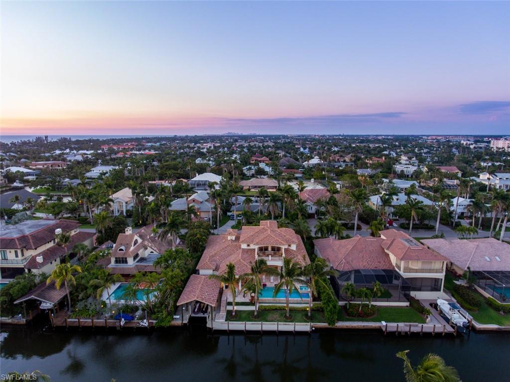 AQUALANE SHORES - Residential