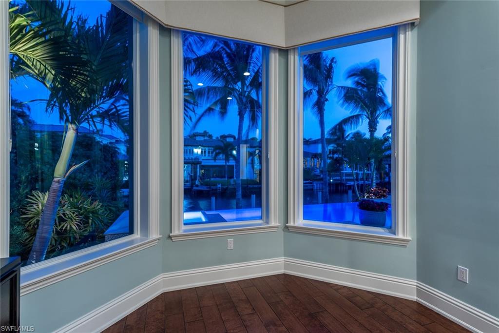 AQUALANE SHORES - Residential