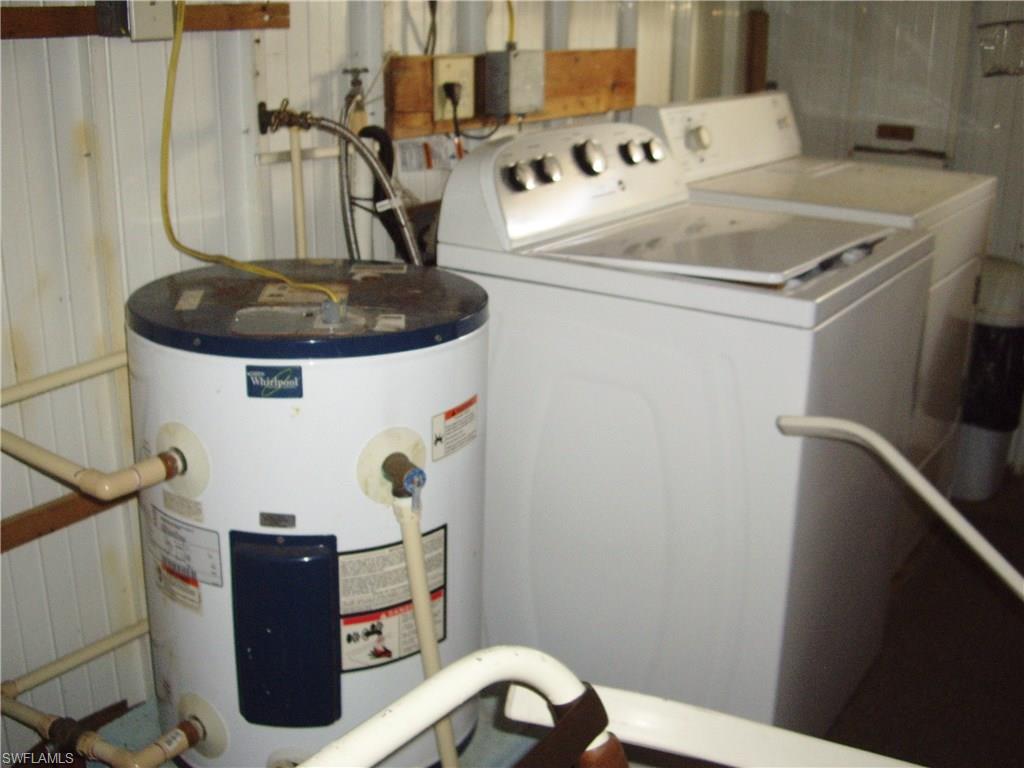 LAUREL ESTATES MOBILE HOME VIL - Residential