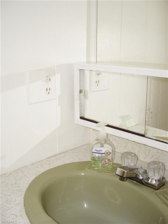 LAUREL ESTATES MOBILE HOME VIL - Residential