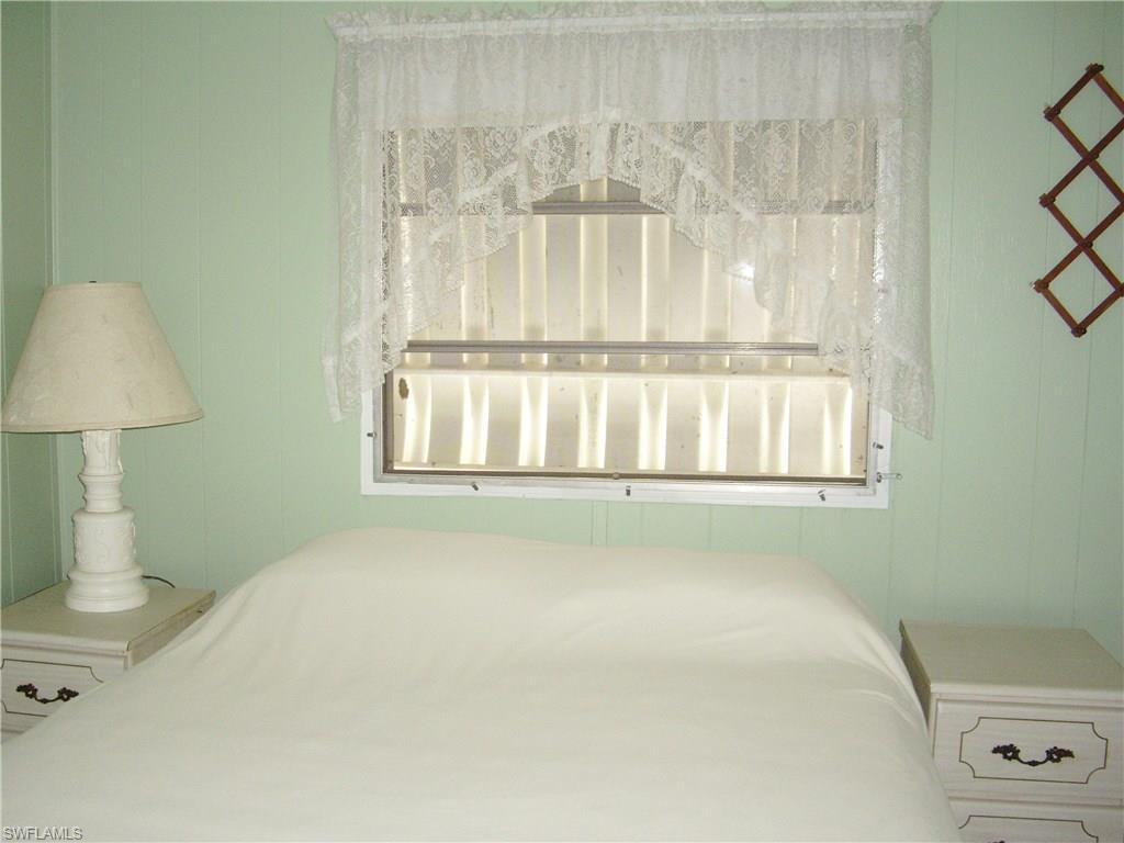 LAUREL ESTATES MOBILE HOME VIL - Residential