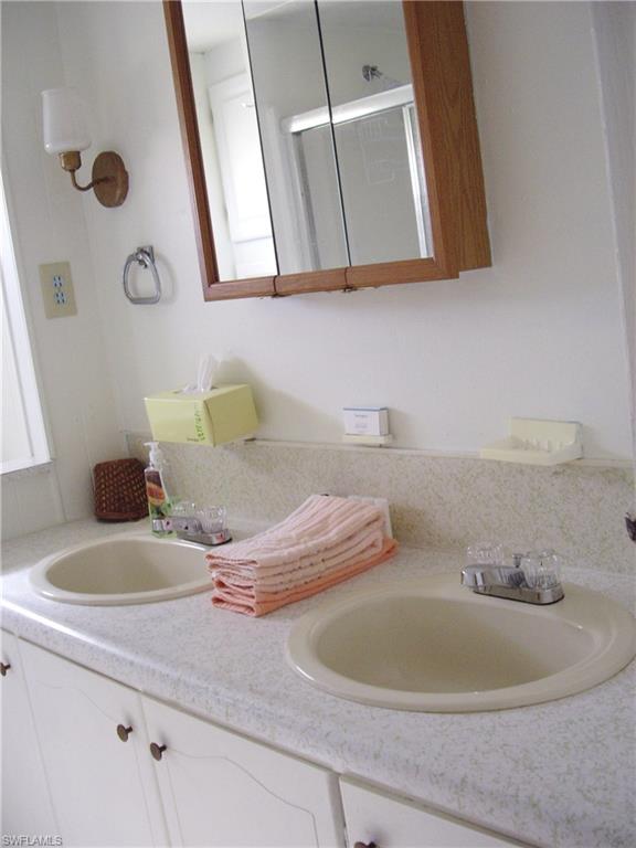 LAUREL ESTATES MOBILE HOME VIL - Residential