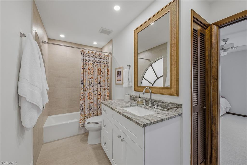 LAS BRISAS AT PELICAN BAY - Residential