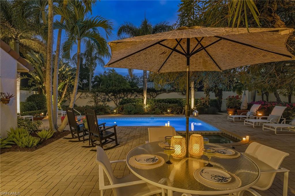 LAS BRISAS AT PELICAN BAY - Residential