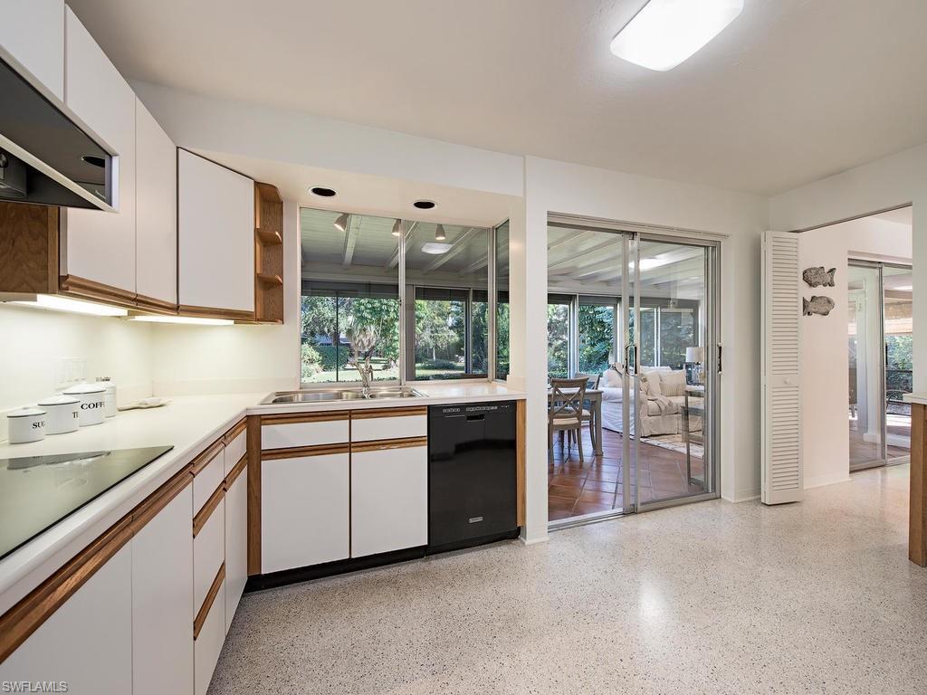 AQUALANE SHORES - Residential