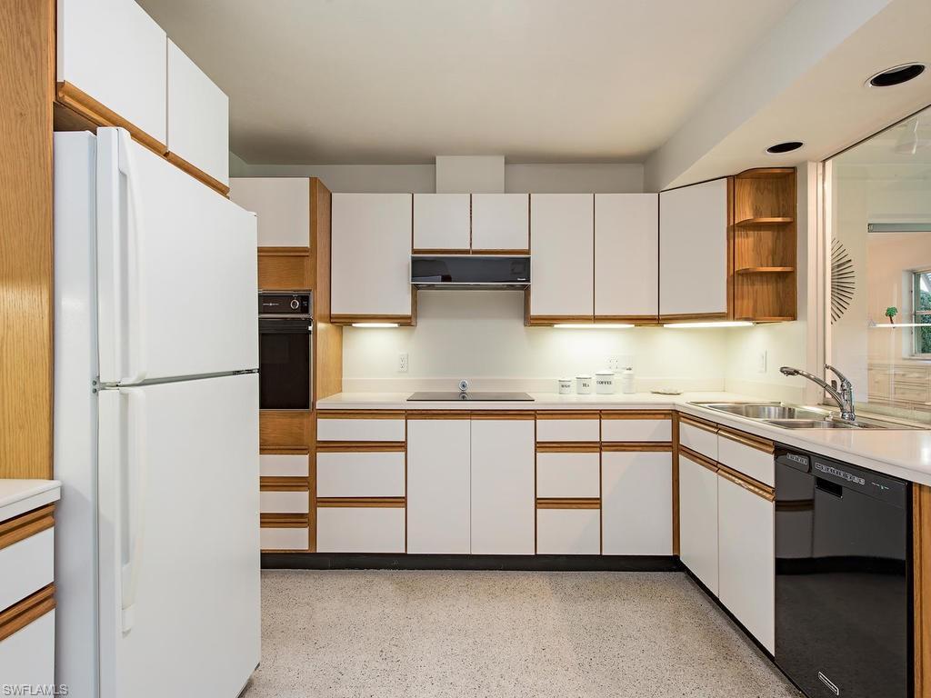 AQUALANE SHORES - Residential