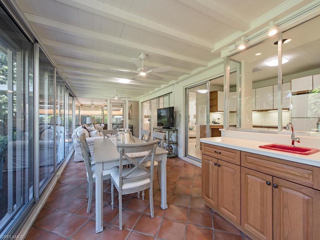 AQUALANE SHORES - Residential