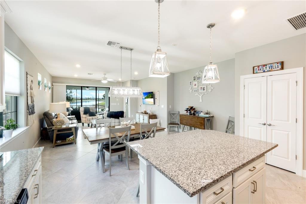 ESPLANADE LAKE CLUB - Residential