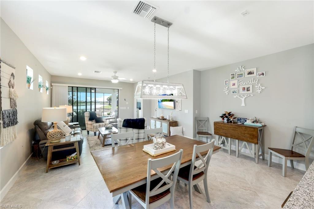 ESPLANADE LAKE CLUB - Residential