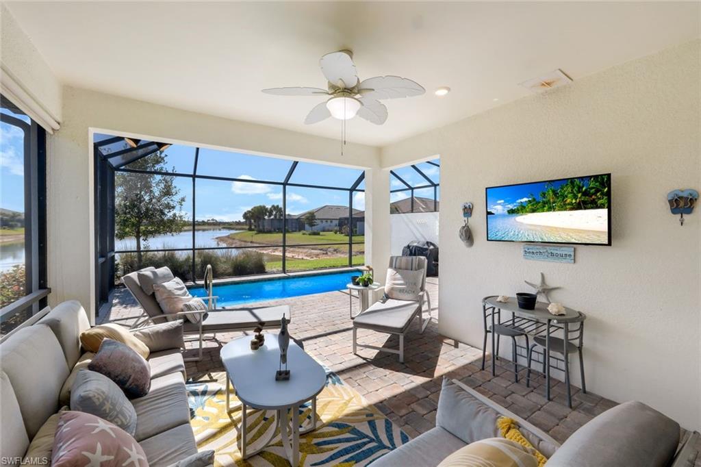 ESPLANADE LAKE CLUB - Residential