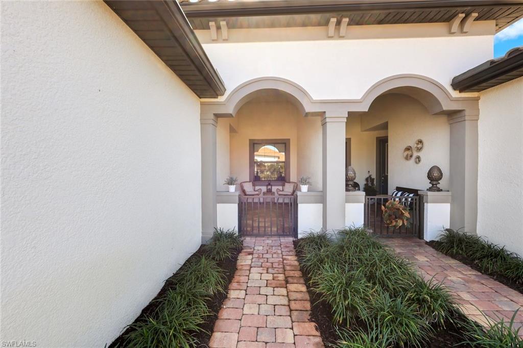 ESPLANADE LAKE CLUB - Residential